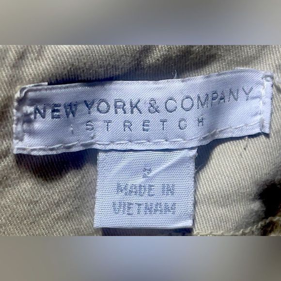 New York & Company Stretch Skirt - Picture 3 of 4